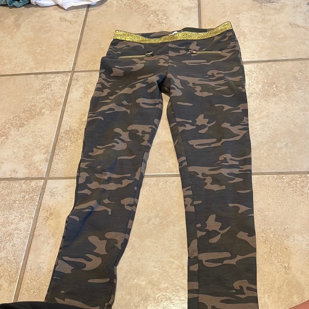 Girls camo gold strap and zipper pants epic threads